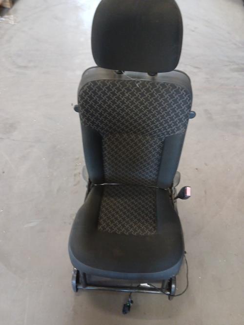 Image Siege avant droit - RENAULT KANGOO 2