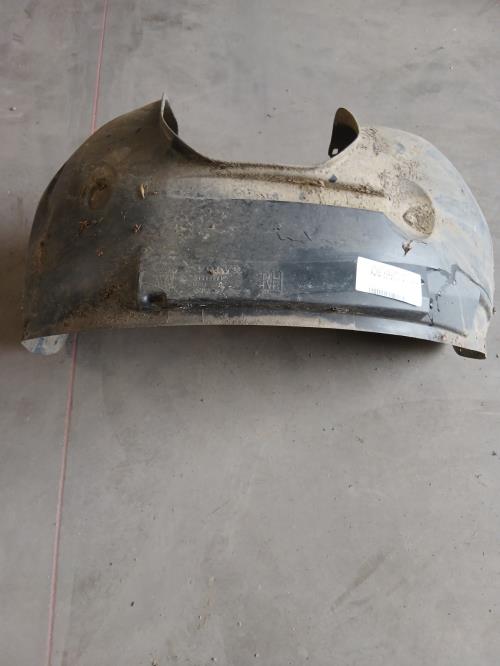 Image Pare boue avant droit - VOLVO C 30