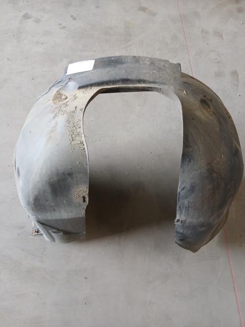 Image Pare boue avant droit - VOLVO C 30