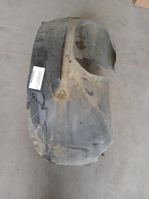 Image Pare boue avant droit - VOLVO C 30