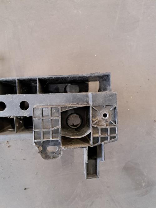 Image Renfort pare choc arriere (traverse) - RENAULT CLIO 4