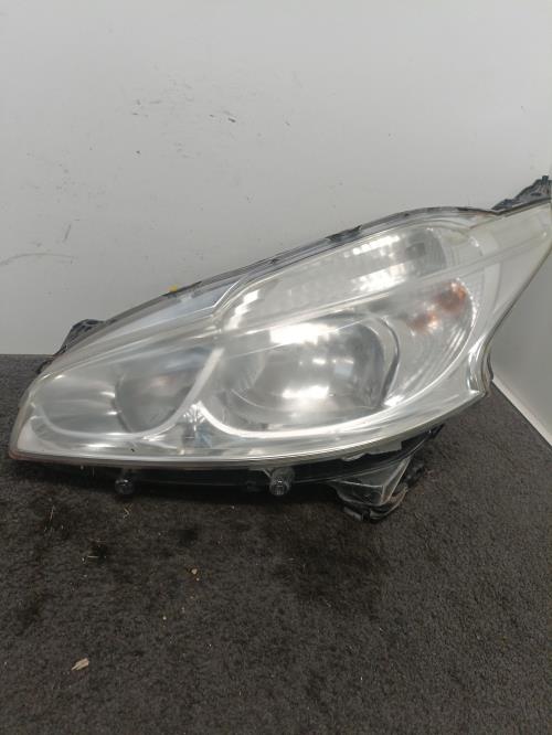 Image Optique avant principal gauche (feux)(phare) - PEUGEOT 208 1