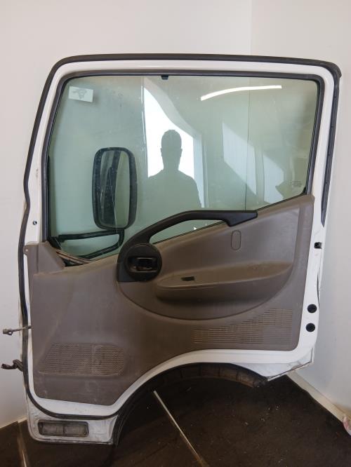 Image Porte avant droit - NISSAN CABSTAR 2