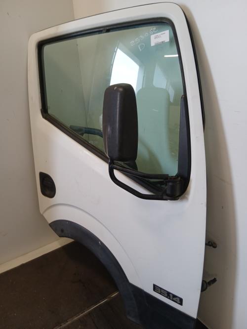 Image Porte avant droit - NISSAN CABSTAR 2