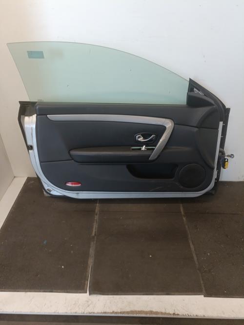 Image Porte avant gauche - RENAULT LAGUNA 3