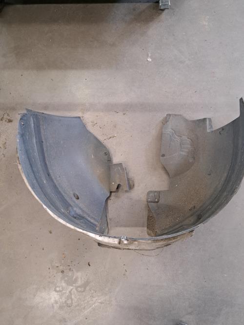 Image Pare boue avant gauche - PEUGEOT 3008 1