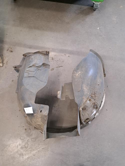 Image Pare boue avant gauche - PEUGEOT 3008 1
