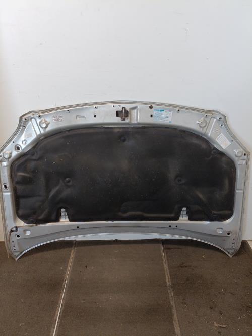 Image Capot - TOYOTA AVENSIS 2