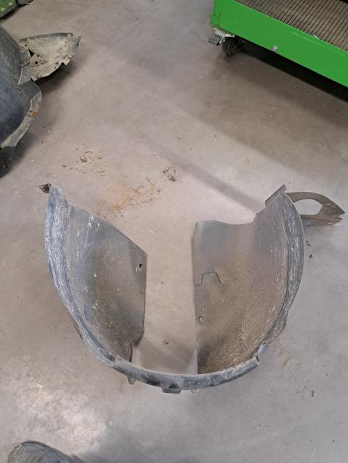 Image Pare boue avant gauche - PEUGEOT 208 1