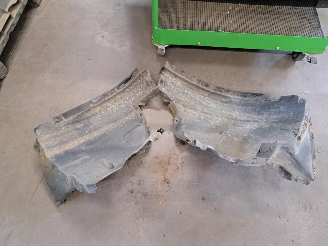 Image Pare boue avant droit - BMW X6 E71