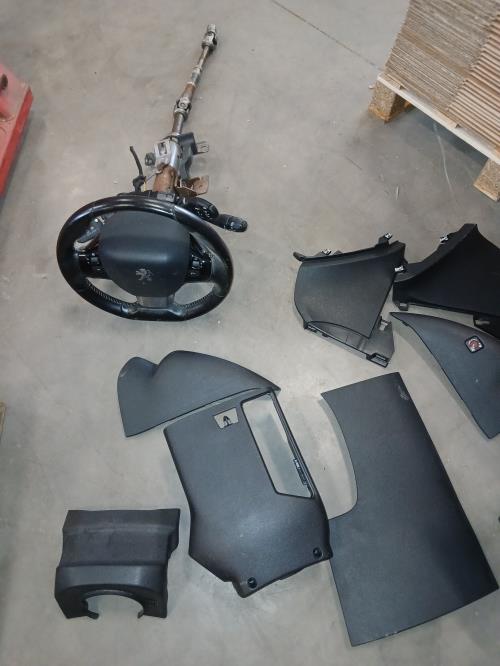 Image Planche de bord complete - PEUGEOT 308 2 SW