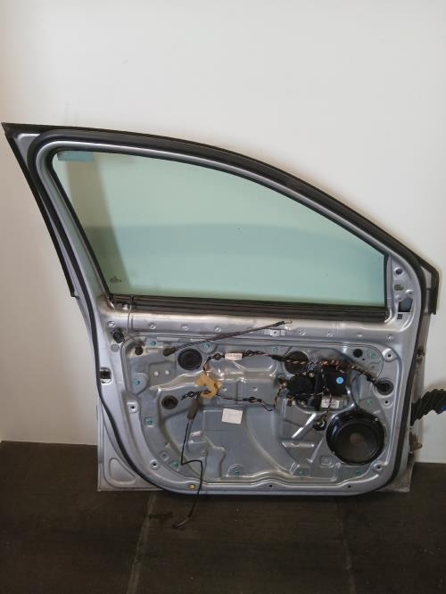 Image Porte avant gauche - VOLKSWAGEN POLO 4