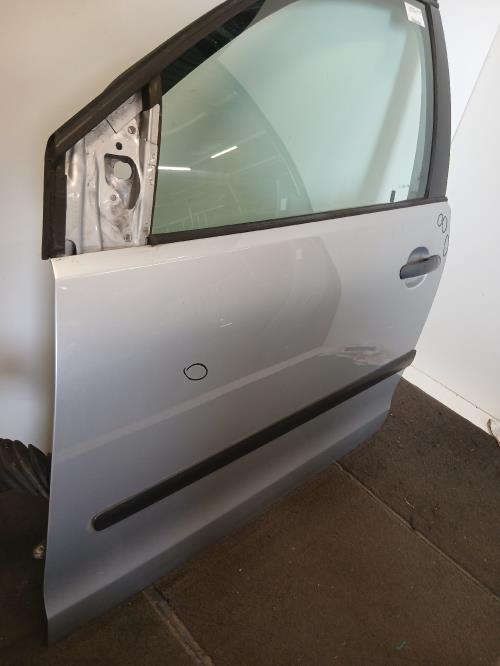 Image Porte avant gauche - VOLKSWAGEN POLO 4