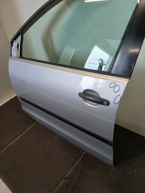 Image Porte avant gauche - VOLKSWAGEN POLO 4