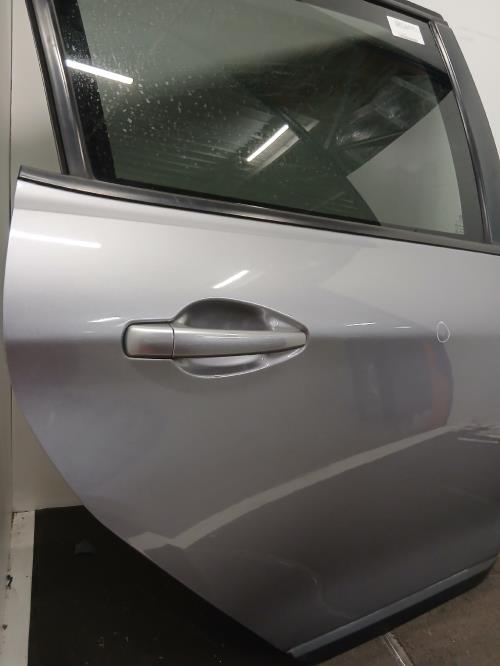 Image Porte arriere droit - PEUGEOT 2008 1