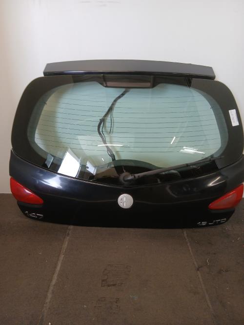 Image Malle/Hayon arriere - ALFA ROMEO 147