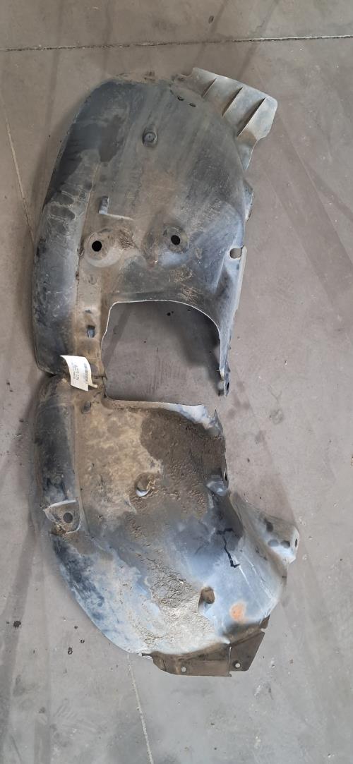 Image Pare boue avant droit - RENAULT CLIO 3