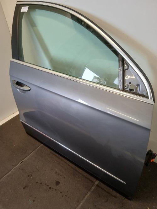 Image Porte avant droit - VOLKSWAGEN PASSAT 5