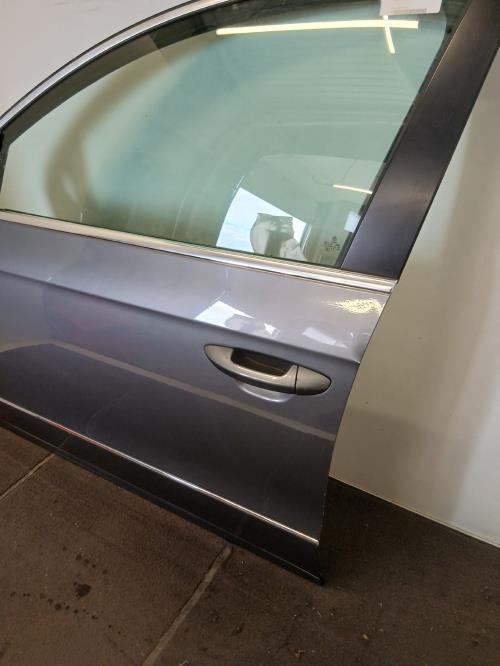 Image Porte avant gauche - VOLKSWAGEN PASSAT 5