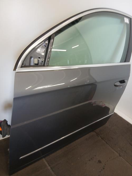 Image Porte avant gauche - VOLKSWAGEN PASSAT 5