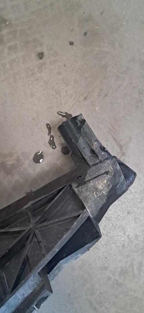 Image Renfort pare choc avant (traverse) - PEUGEOT 206+