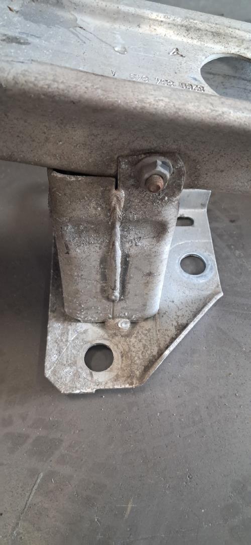 Image Renfort pare choc avant (traverse) - RENAULT CLIO 3