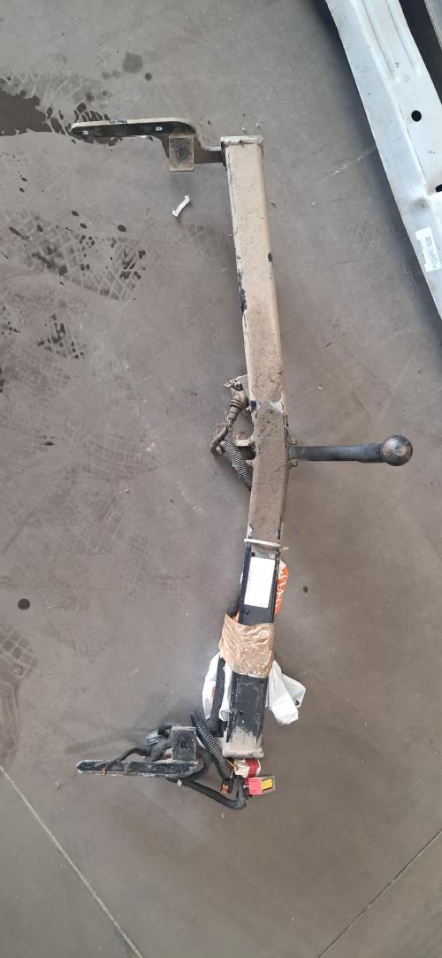 Image Attelage (boule de remorquage) - CITROEN C3 PICASSO