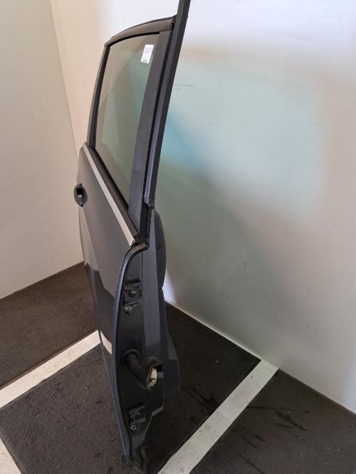 Image Porte arriere droit - PEUGEOT 5008 1