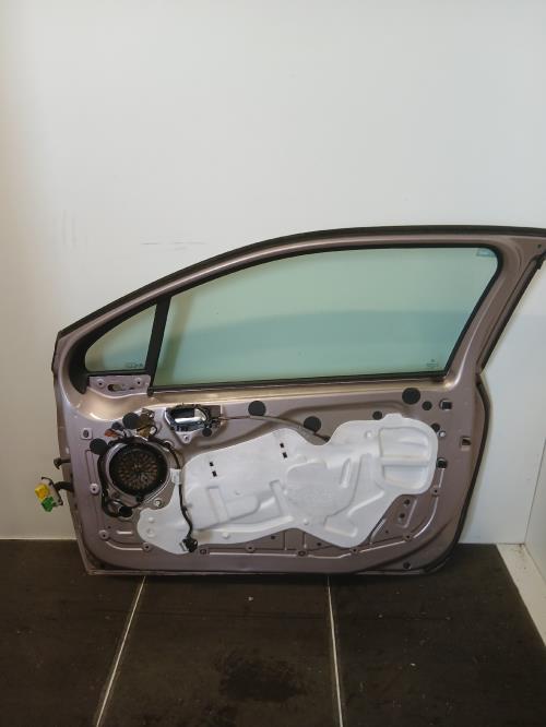 Image Porte avant droit - PEUGEOT 208 1