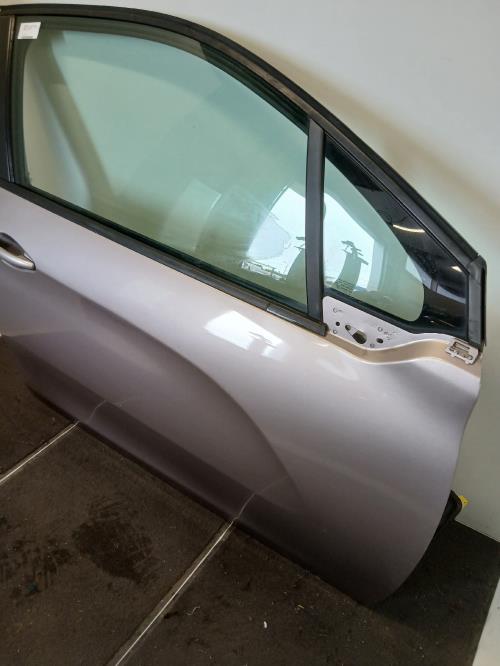 Image Porte avant droit - PEUGEOT 208 1