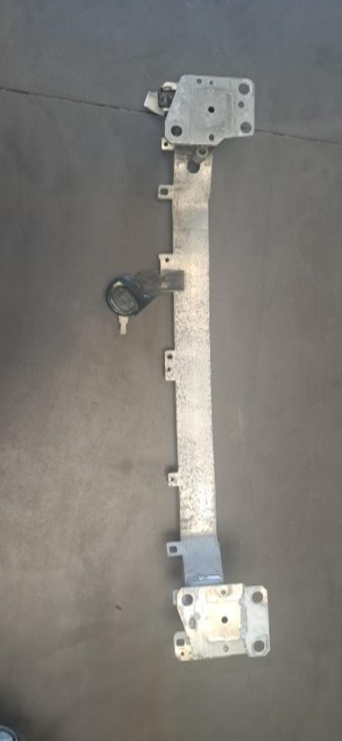 Image Renfort pare choc avant (traverse) - RENAULT MEGANE 3