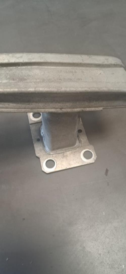 Image Renfort pare choc avant (traverse) - RENAULT MEGANE 3
