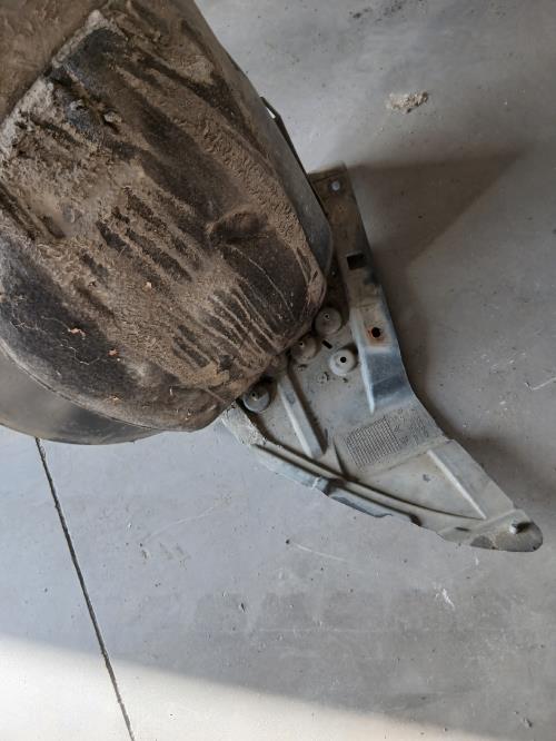 Image Pare boue avant droit - CITROEN C3 PICASSO