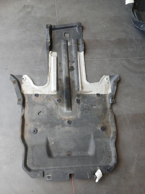 Image Cache sous moteur - JAGUAR XF 2