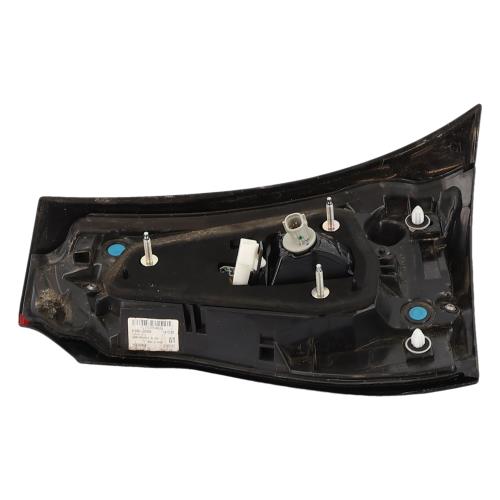 Image Feu arriere secondaire gauche (feux) - TOYOTA YARIS CROSS