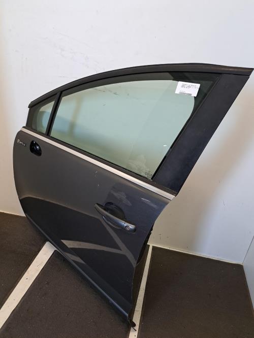 Image Porte avant gauche - PEUGEOT 5008 1