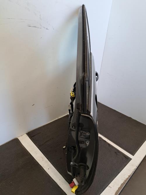 Image Porte avant gauche - PEUGEOT 5008 1