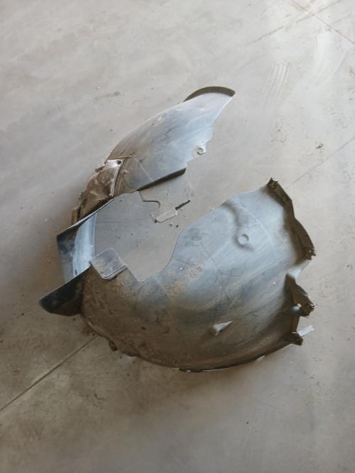 Image Pare boue avant droit - PEUGEOT 5008 1