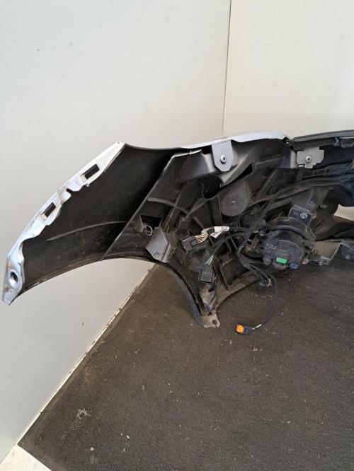 Image Pare choc avant - RENAULT MEGANE 3