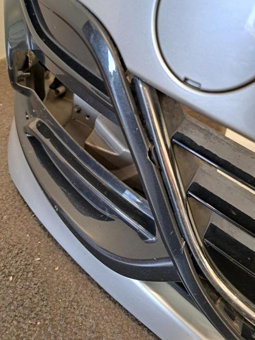 Image Pare choc avant - RENAULT MEGANE 3