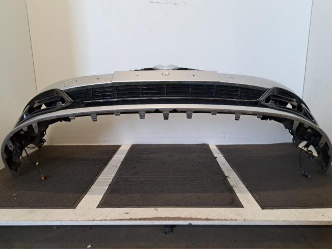 Image Pare choc avant - RENAULT MEGANE 3