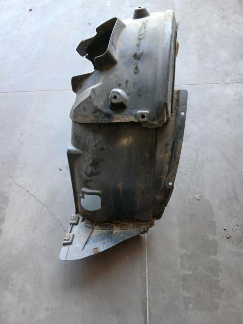 Image Pare boue avant gauche - BMW SERIE 1 E87