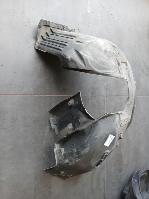 Image Pare boue avant gauche - BMW SERIE 6 E63