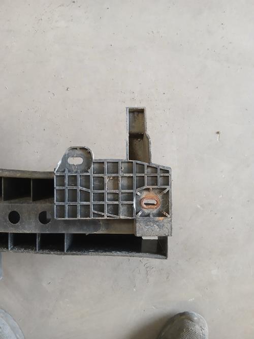 Image Renfort pare choc arriere (traverse) - RENAULT CLIO 4