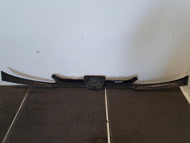 Image Calandre - PEUGEOT 206