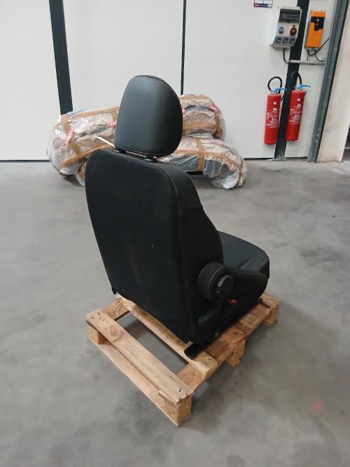 Image Siege avant gauche - NISSAN NV300