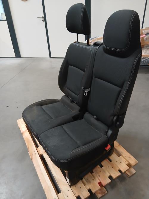 Image Siege avant droit (banquette double) - NISSAN NV300