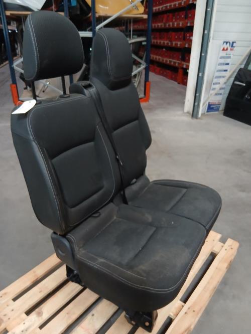 Image Siege avant droit (banquette double) - NISSAN NV300