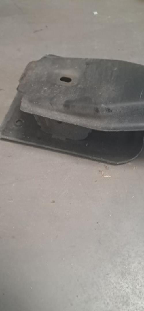 Image Renfort pare choc arriere (traverse) - FORD FIESTA 6