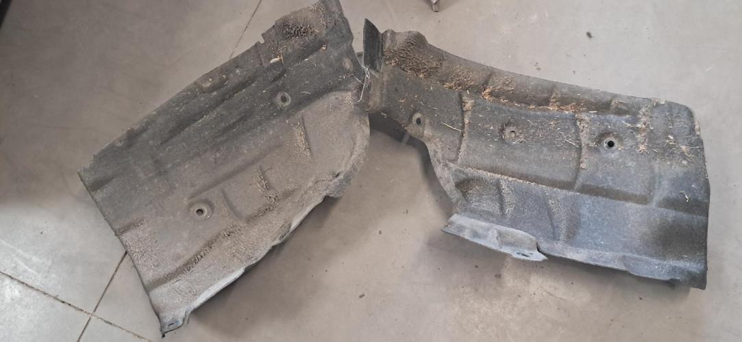 Image Pare boue avant gauche - RENAULT SCENIC 3